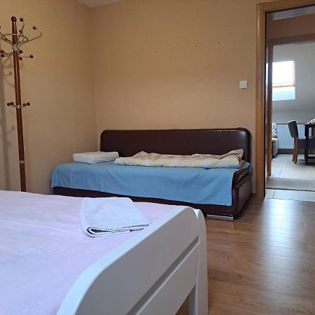 Apartman Avram Kotor Varos Luaran gambar