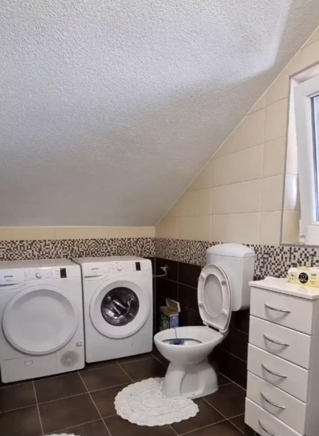 Apartman Avram Kotor Varos Luaran gambar