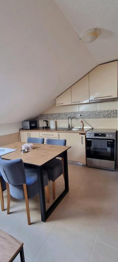 Apartman Avram Kotor Varos Luaran gambar