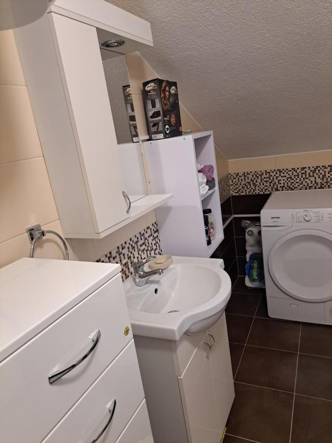 Apartman Avram Kotor Varos Luaran gambar