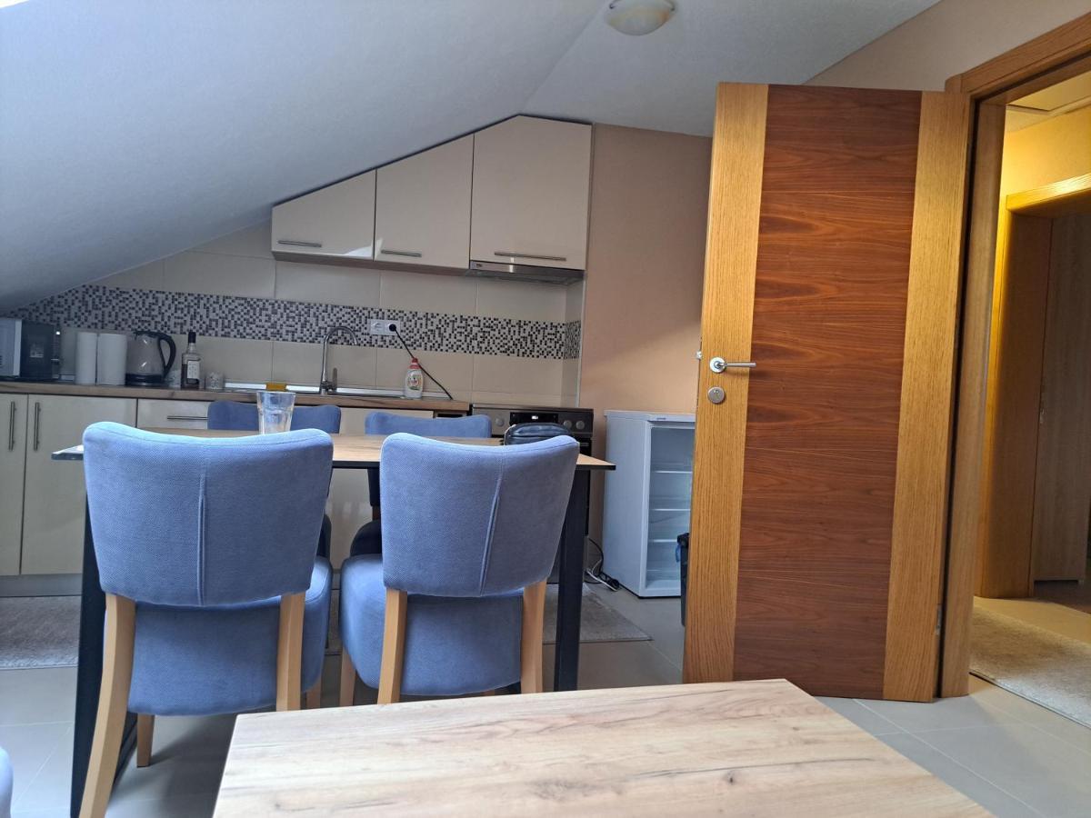 Apartman Avram Kotor Varos Luaran gambar